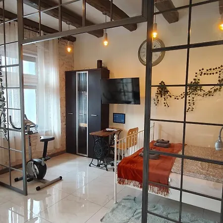 דירה La La Loft ביטום